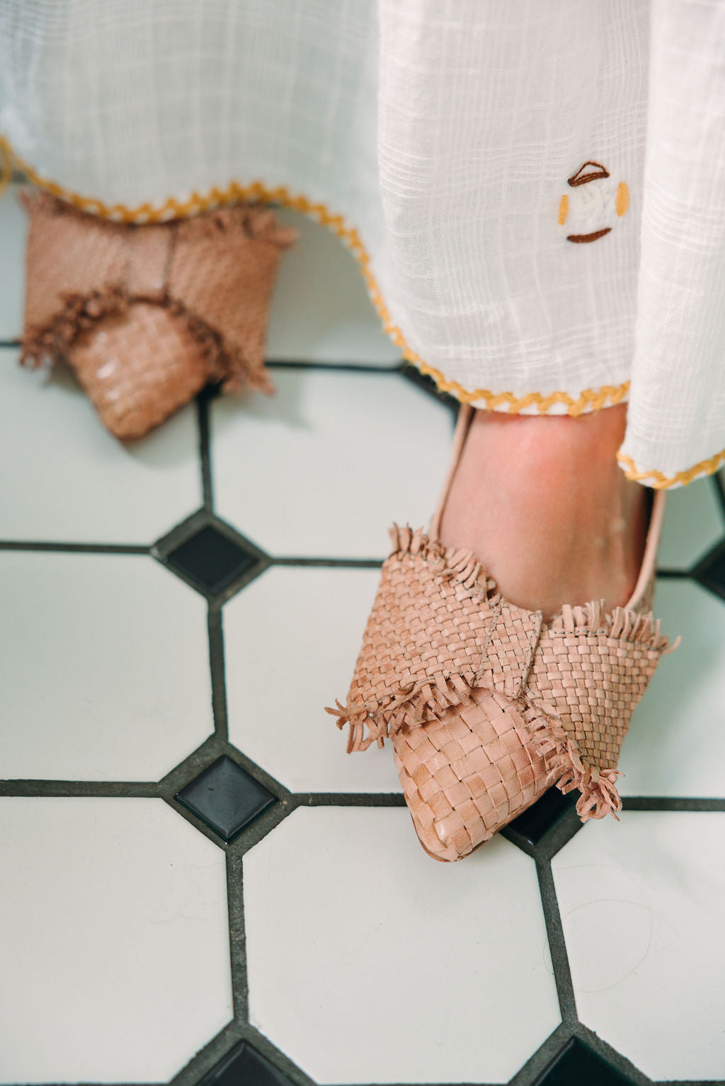 Nude Woven Schleifenloafer Pointy