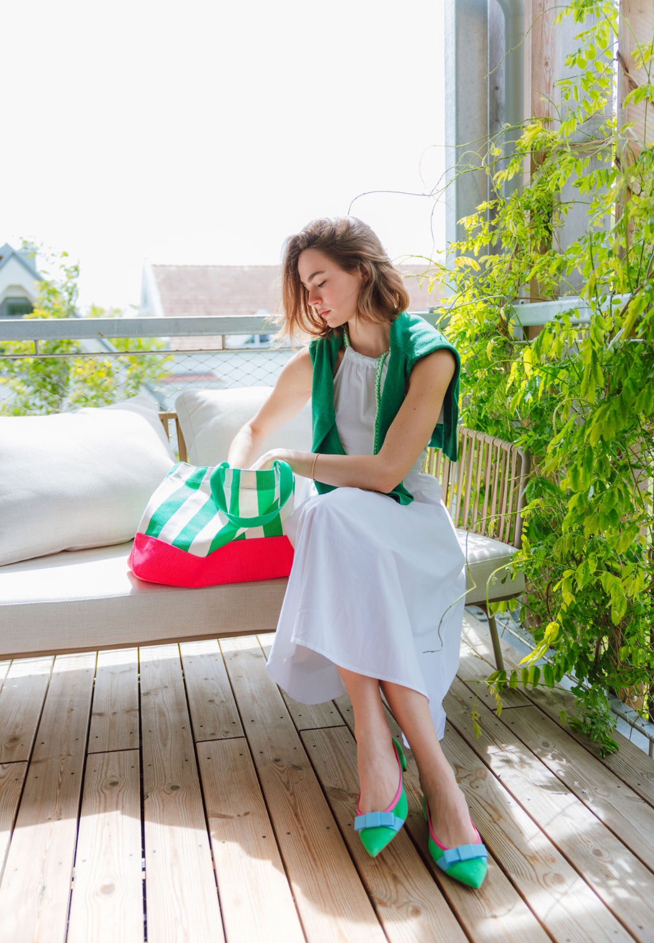 Kiwi - Celeste Bowtie Pointy