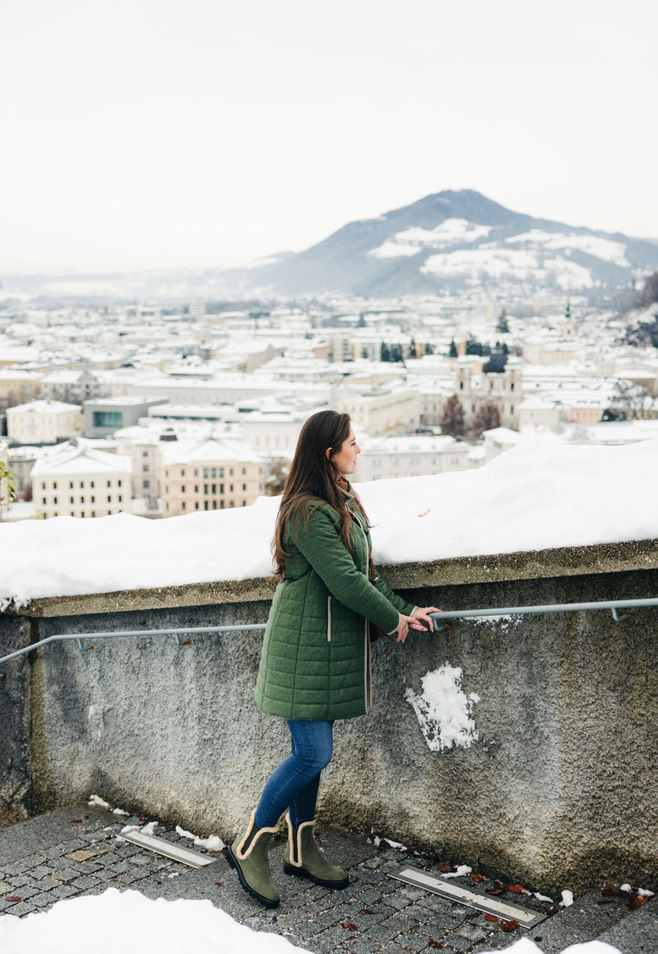 Chelseaboots Olive mit Lammfell gefüttert