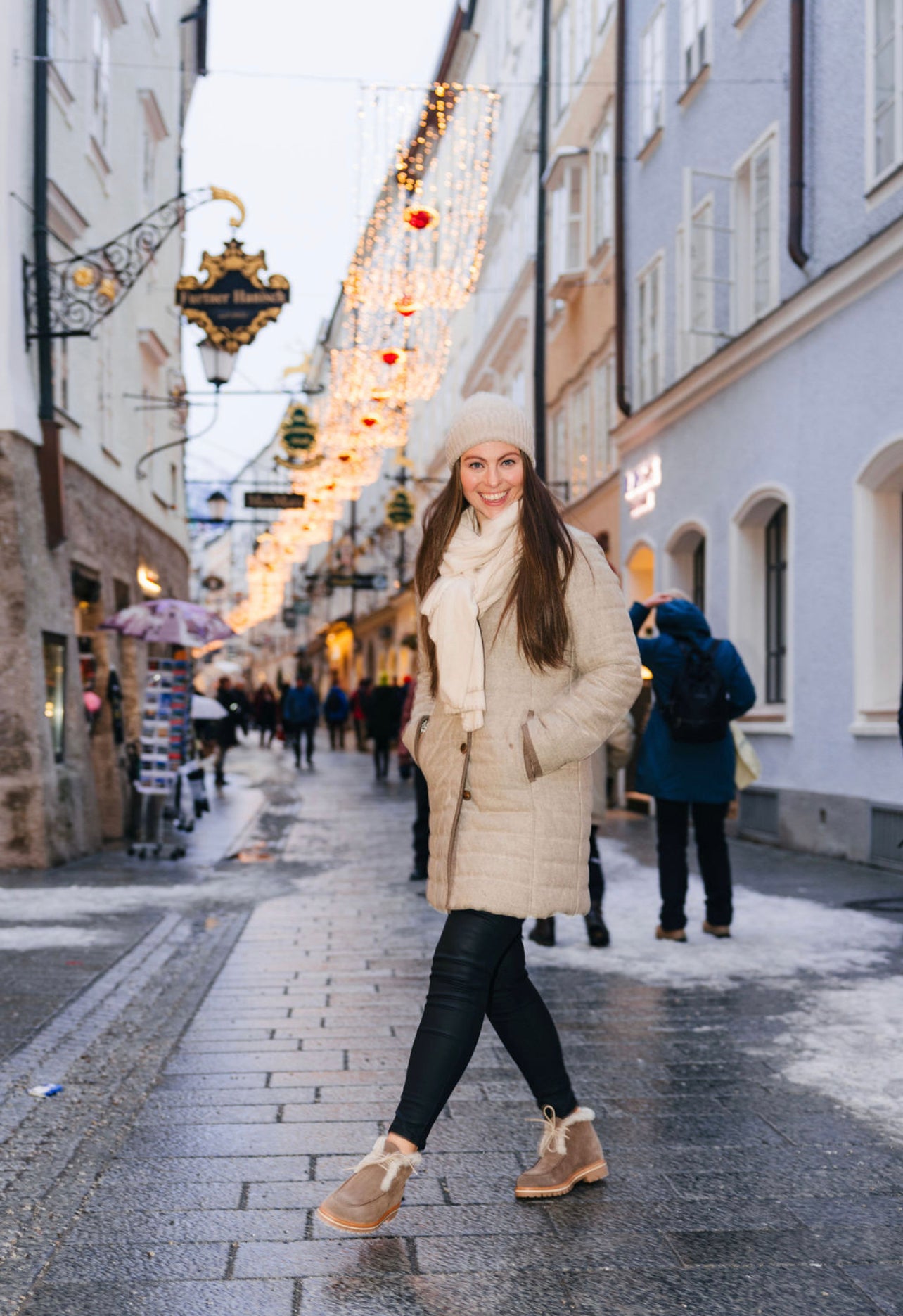 Schnür-Stiefelette Taupe gefüttert