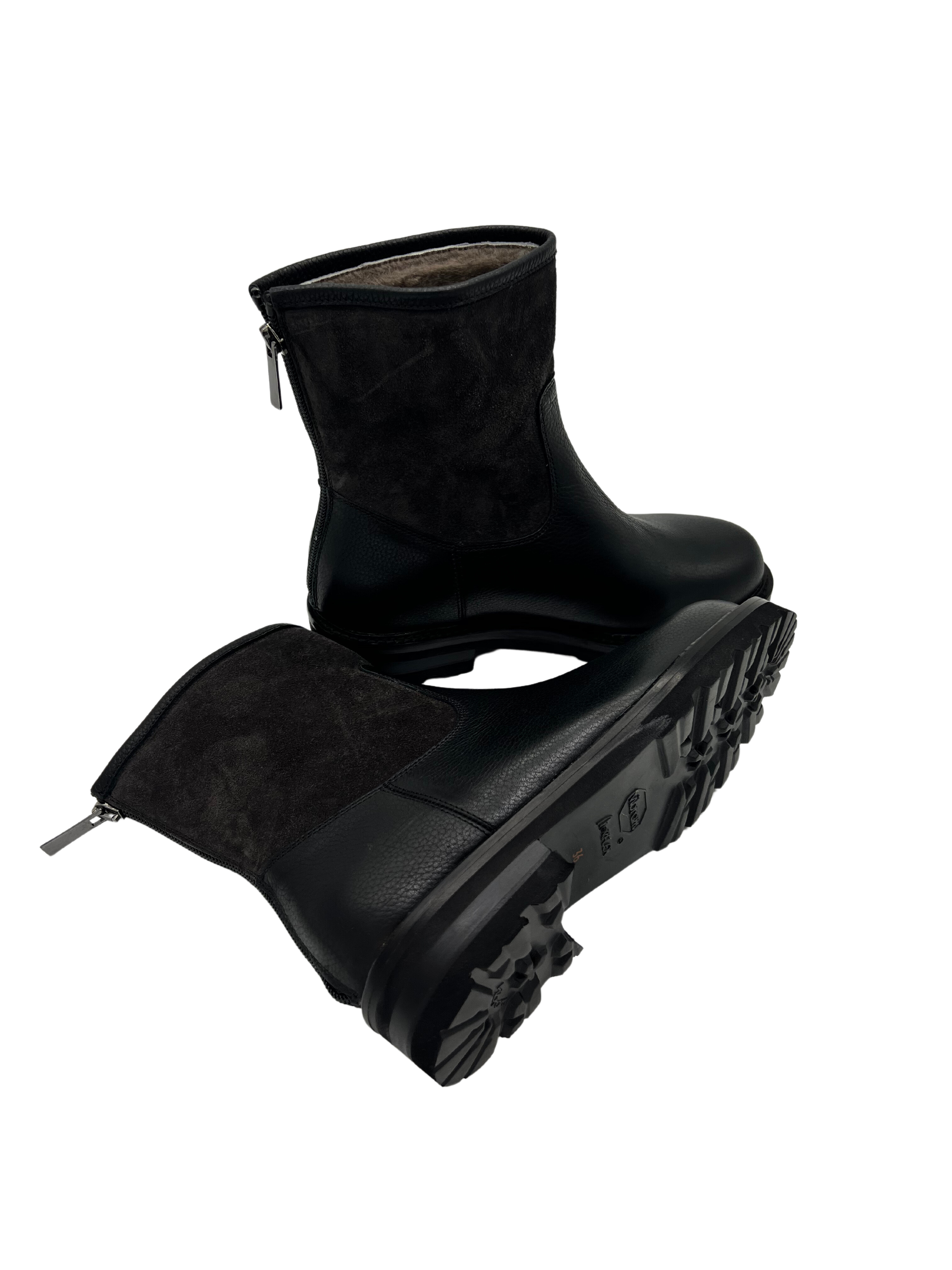 „Olivia“ Nero/Asphalt mit Lammfell gefüttert