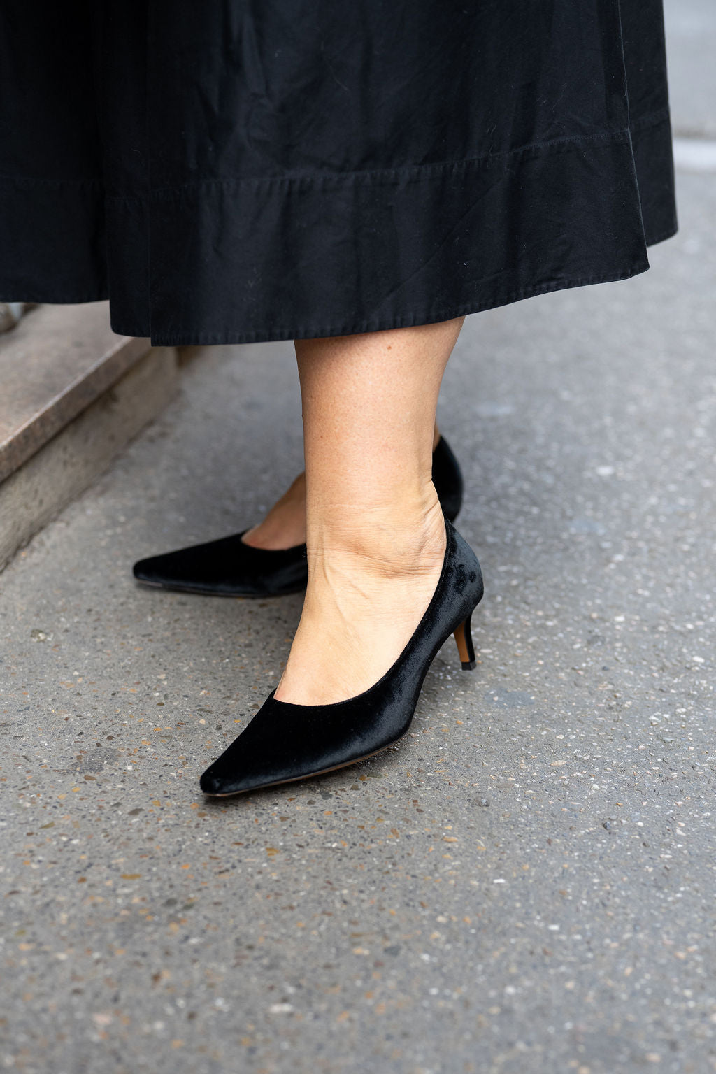 Nero Velvet Pumps