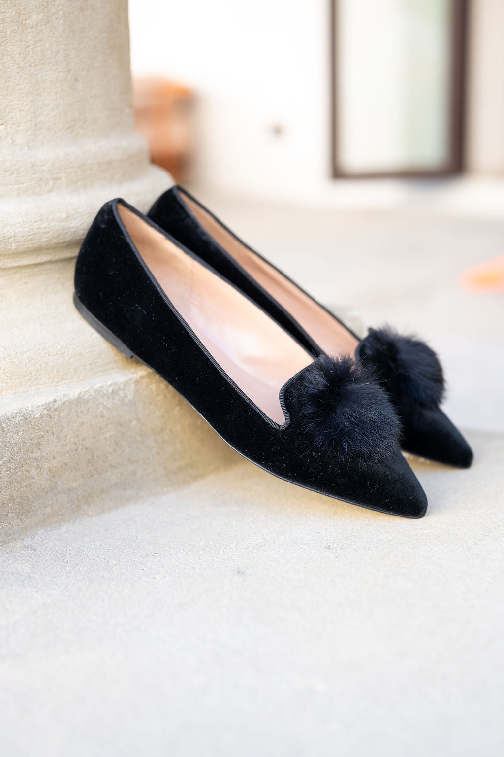 SHOOTINGSCHUH Nero Pompon Samt Pointy 41