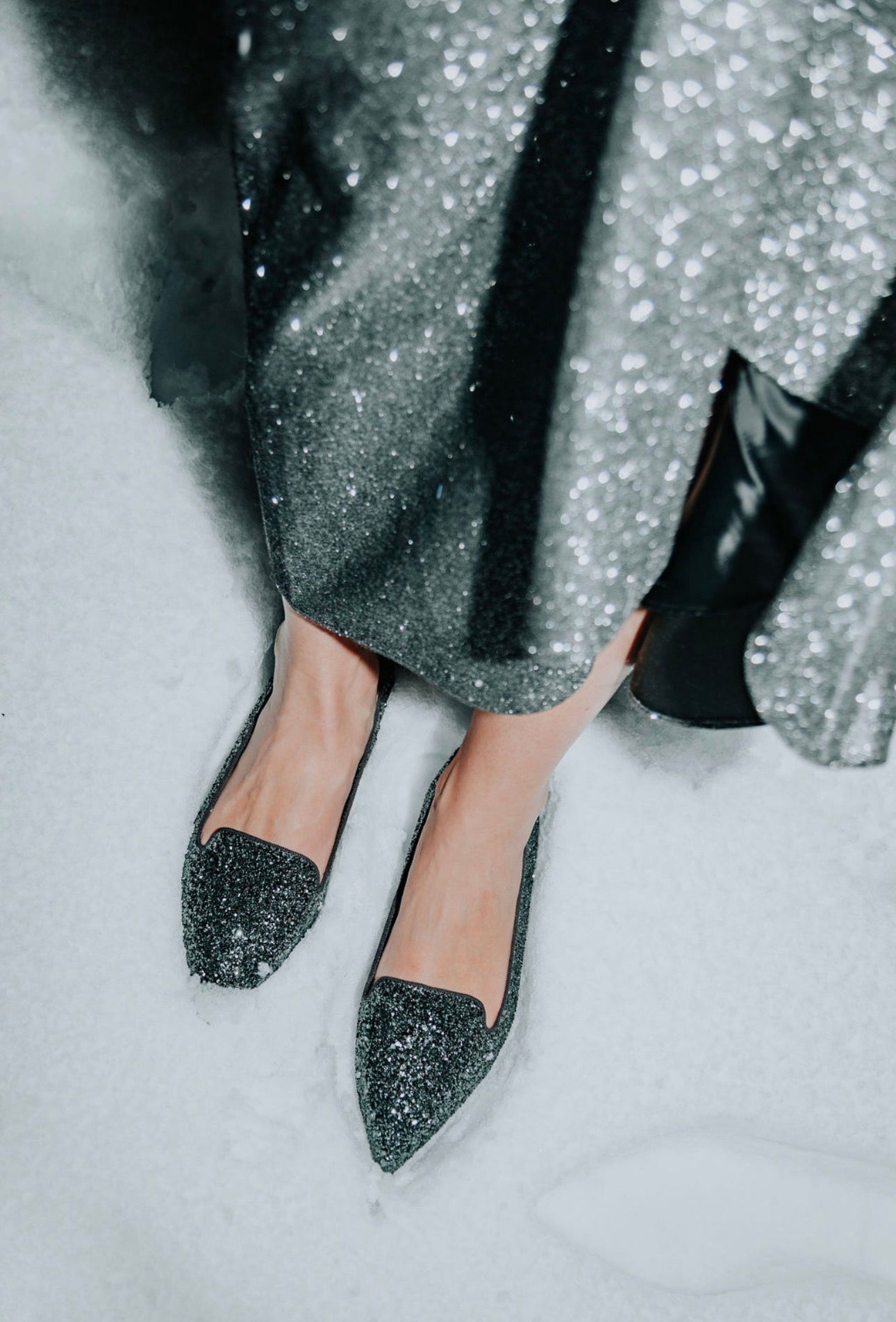Ferro Fumo Glitter Pointy Loafer