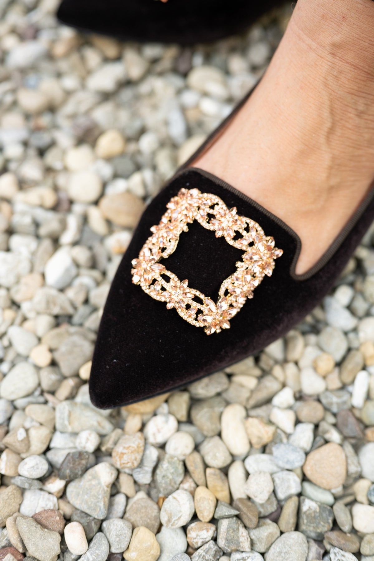 T.Moro Velvet Glitter Buckle Pointy Loafer