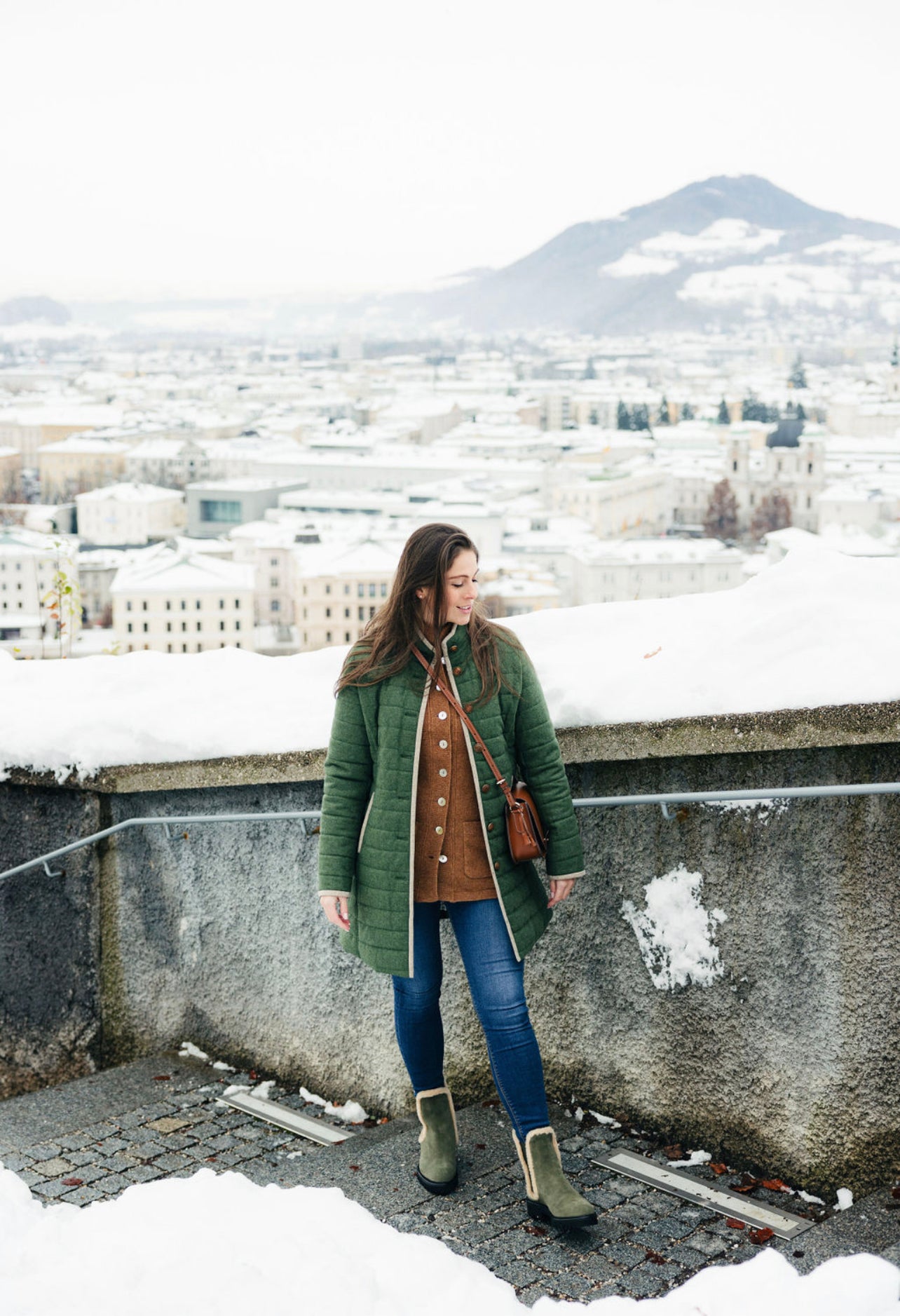 Chelseaboots Olive mit Lammfell gefüttert