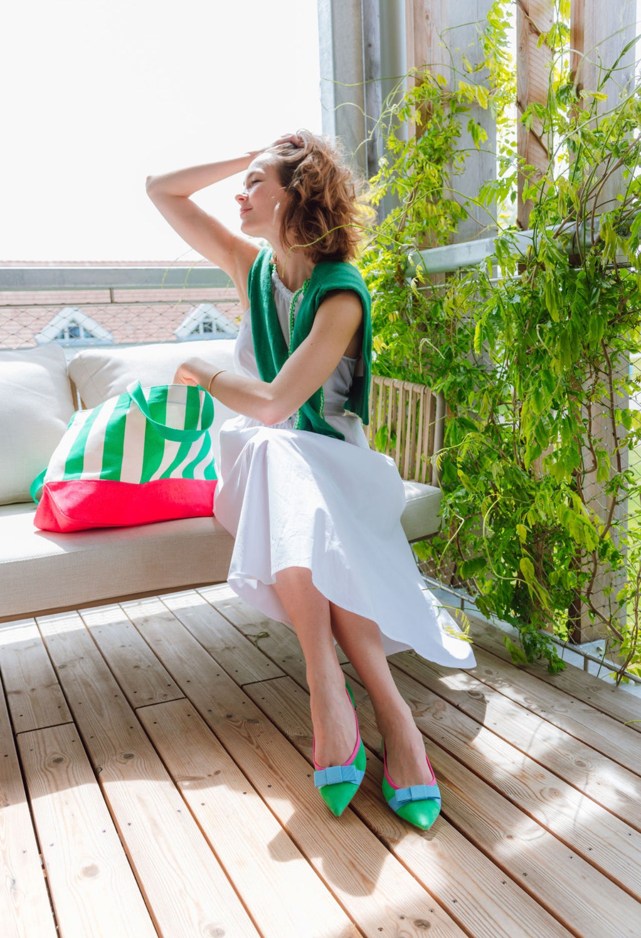 Kiwi - Celeste Bowtie Pointy