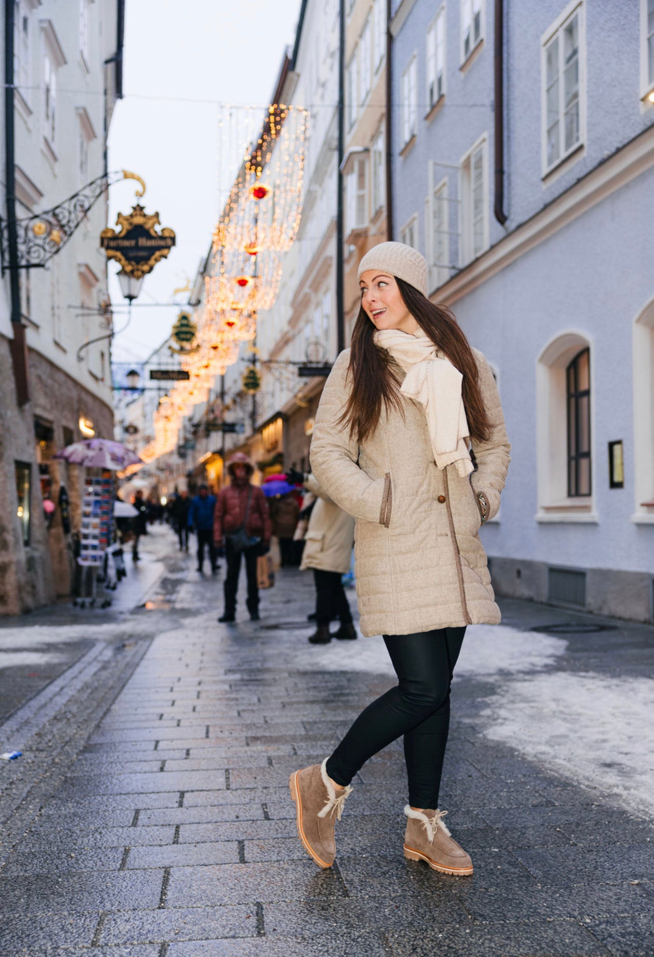 Schnür-Stiefelette Taupe gefüttert