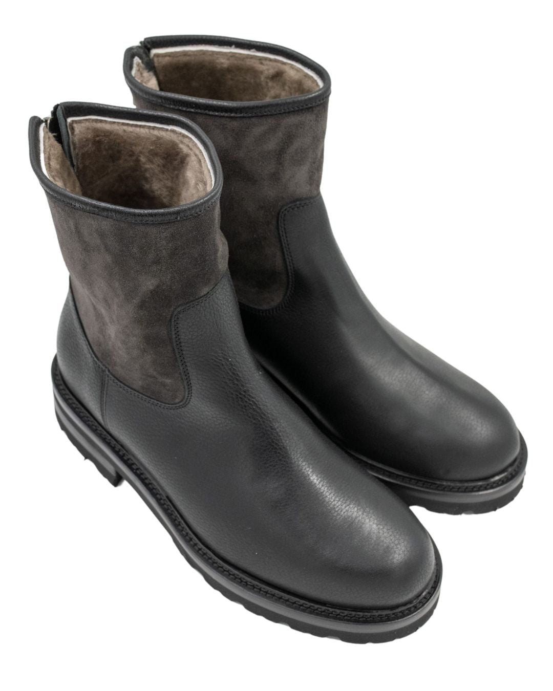 „Olivia“ Nero/Asphalt mit Lammfell gefüttert