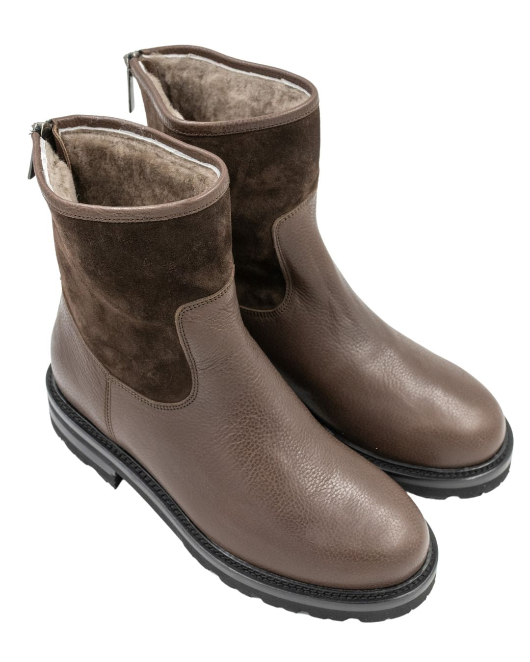 „Olivia“ Moro/T. Moro mit Lammfell gefüttert